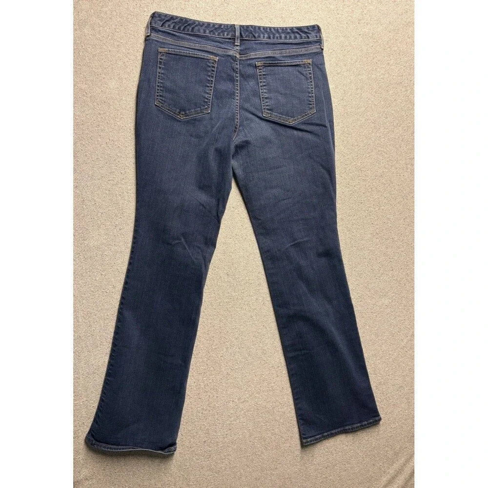 Eddie Bauer Curvy Bootcut Jeans Size 12L Medium Wash Blue Denim Stretch Long